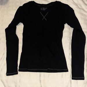 P'tula Black Long Sleeve Women's Top